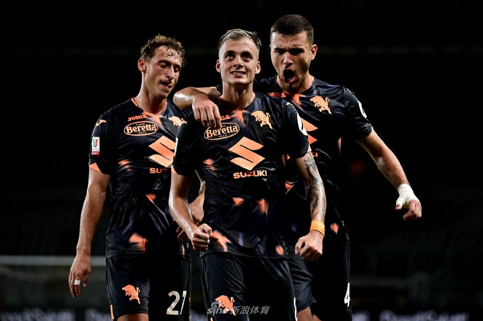 他们不仅在 他们不仅在